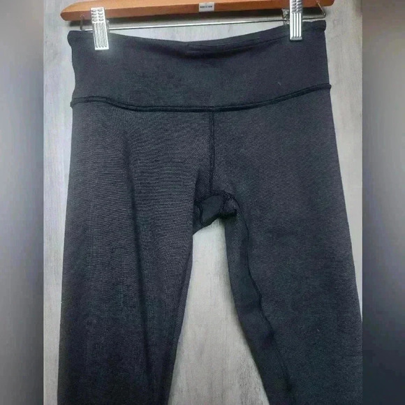 Lululemon reversible black stripe grey leggings full length size 4 - Picture 4 of 8